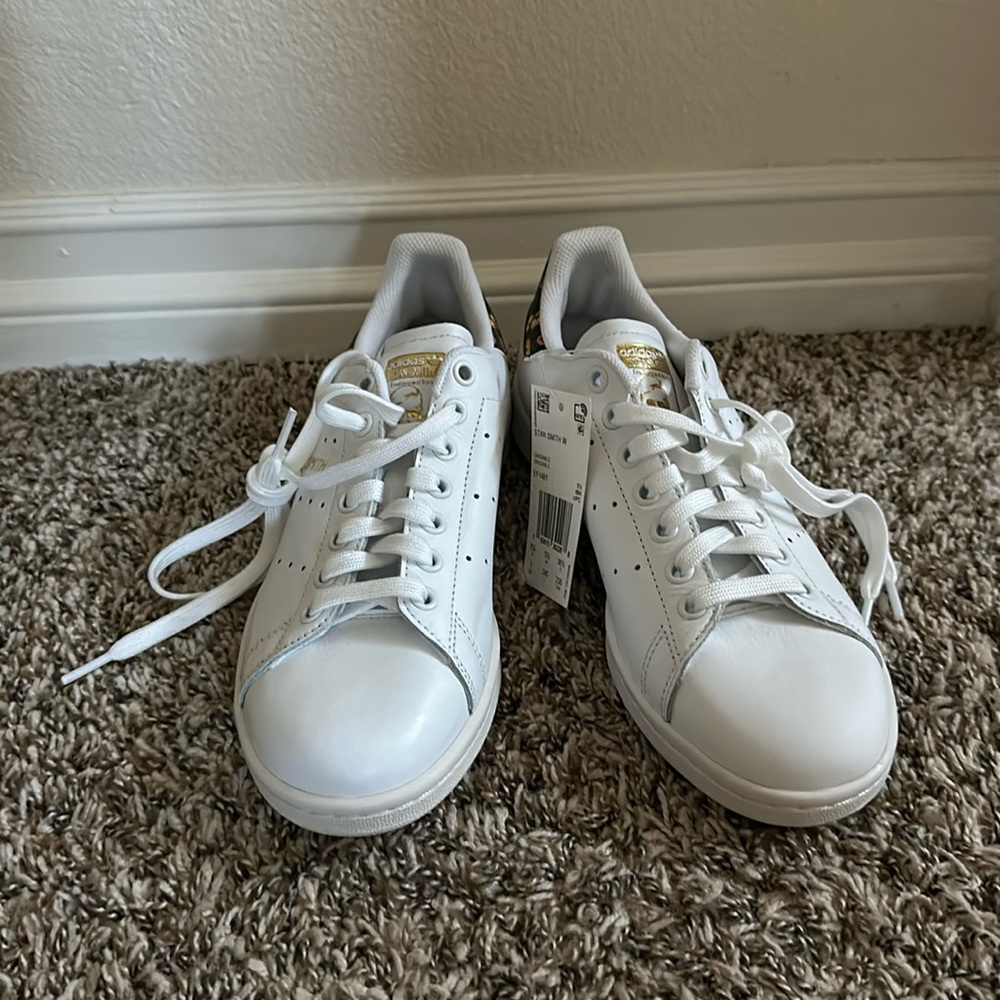 New with Tags! Adidas Women’s Stan Smith Sneaker (US Size 7)